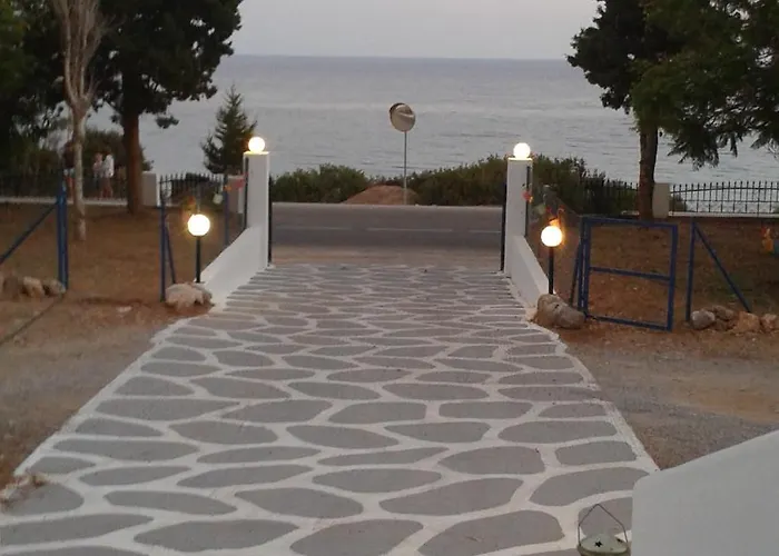 Pefkos Crystal Bay Studios And Apartments